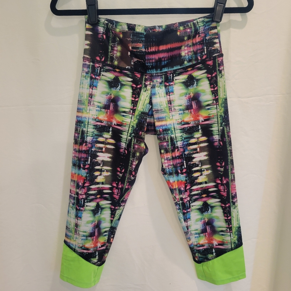Onzie Yoga Capri Leggings. Size XS